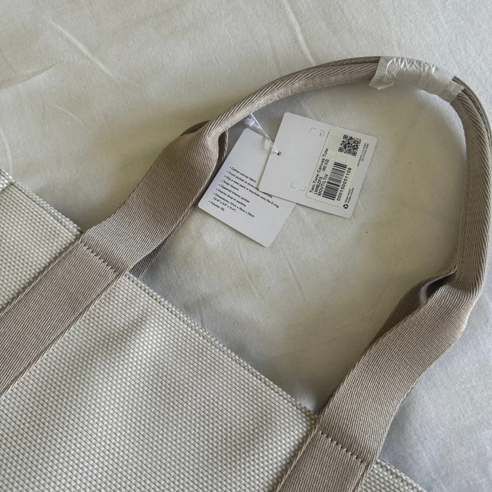 LAST ONE 🆕 Lululemon Two Toned Canvas Tote Bag Large 10L Mojave Tan Light Ivory - Picture 5 of 7